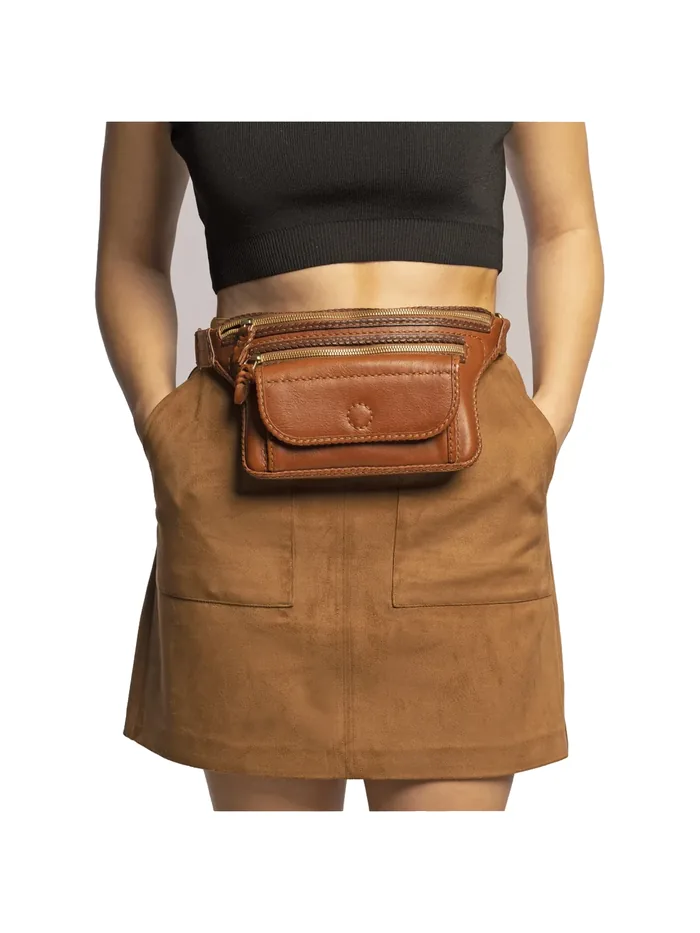 GÖN Sot belt bag in tan leather