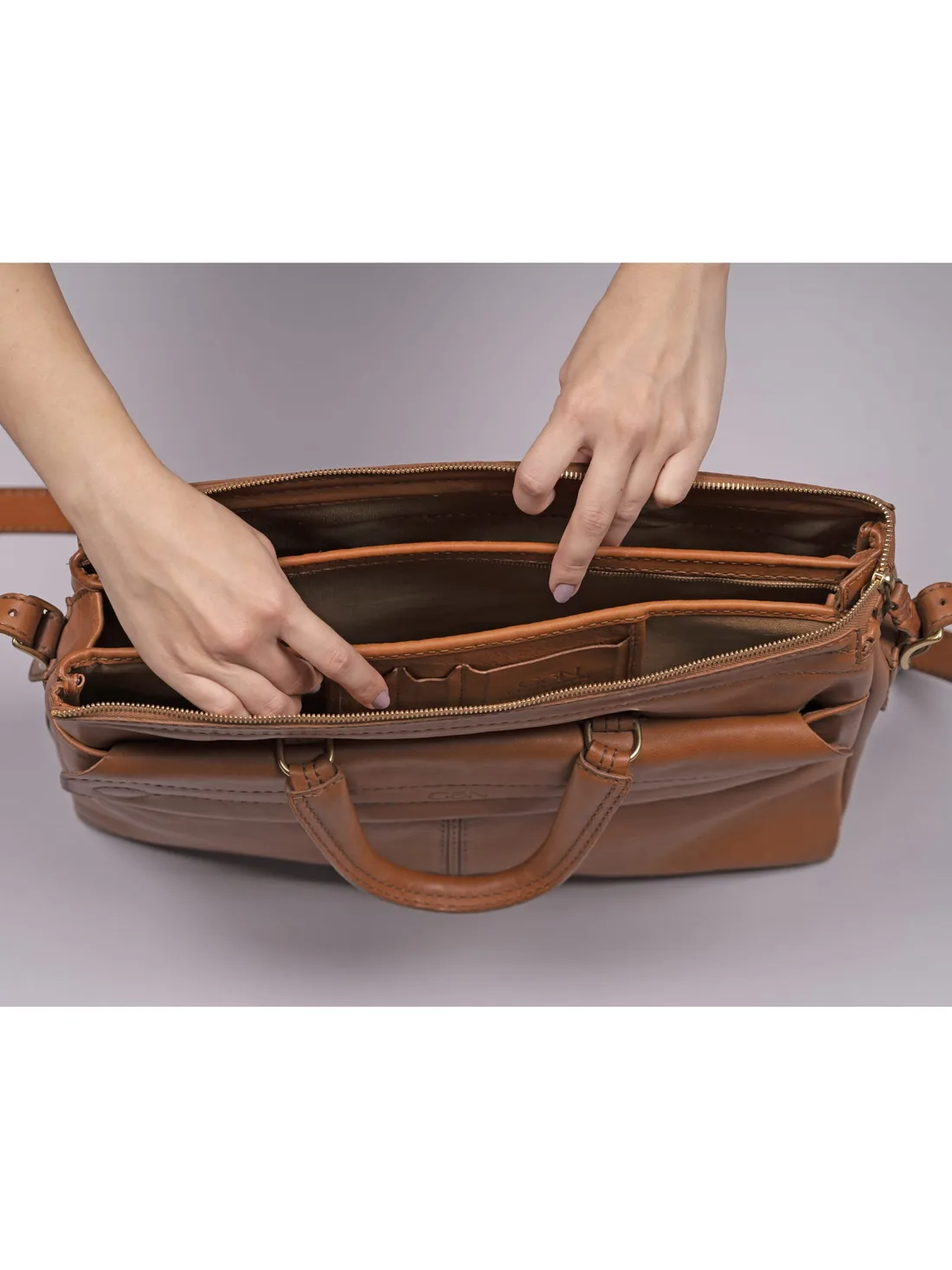 GÖN Handmade Ecer Briefcase in Tan — view 2