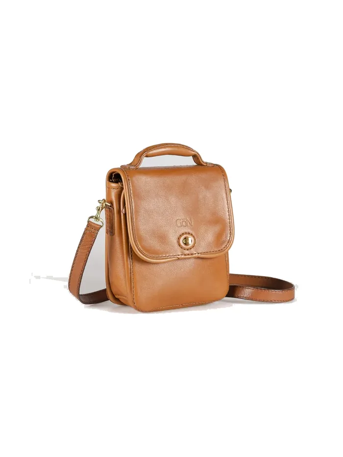 GÖN Adami crossbody bag in tan leather