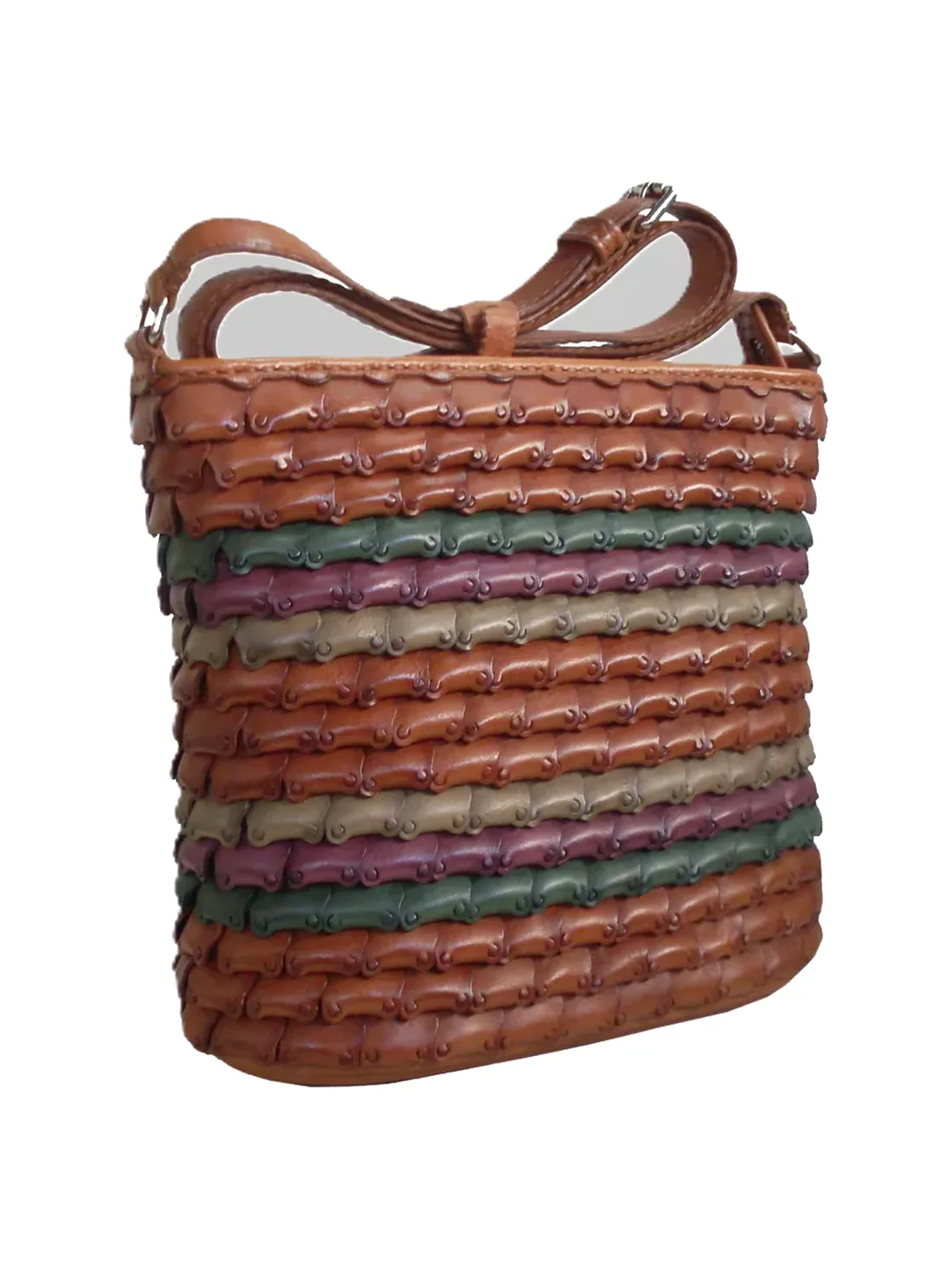GÖN Nus bucket bag in tan leather