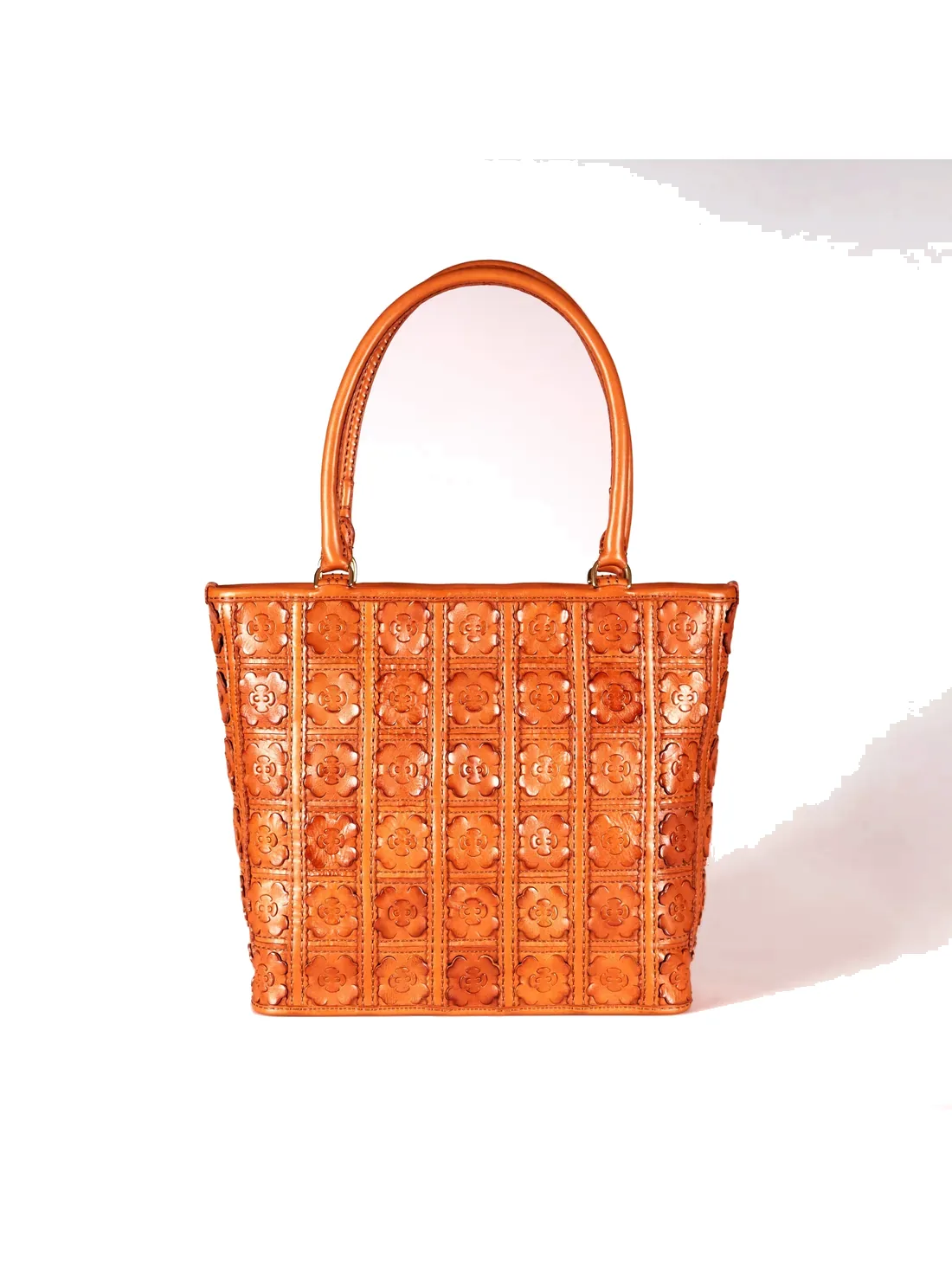 GÖN Handmade Flora Tote in Tan — view 3
