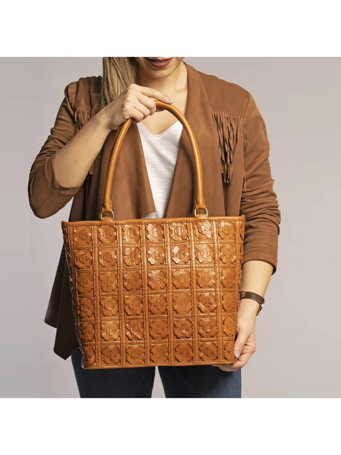 GÖN Handmade Flora Tote in Tan — view 4