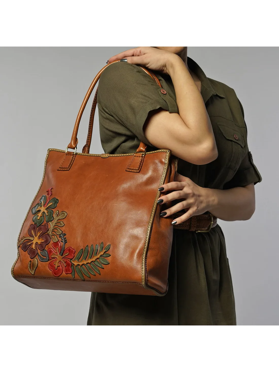 GÖN Handmade Kurun Tote in Tan — view 2