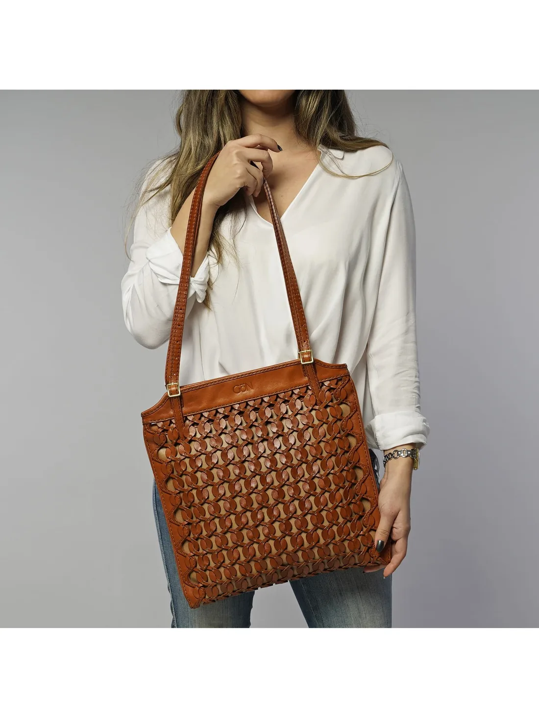 GÖN Handmade Siren Tote in Tan — view 2